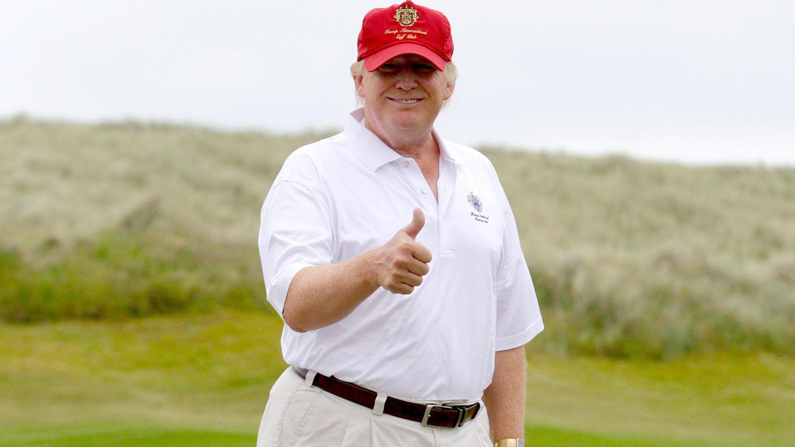Donald Trump Hits Hillary Clinton In The Head With A Golf Ball