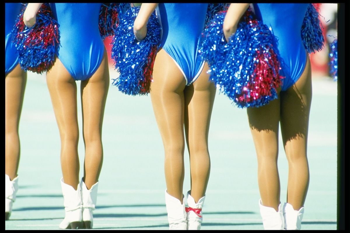 Sexy Cheerleader Butt - Wisconsin High School in Hot Water Over 'Big Booty,' 'Big ...