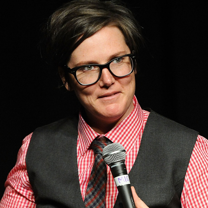 Hannah Gadsby on Anti-Vaxxers